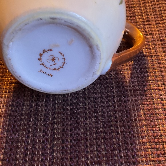 Vintage Ceramic Creamer and Sugar Bowl Set - Picture 7 of 9